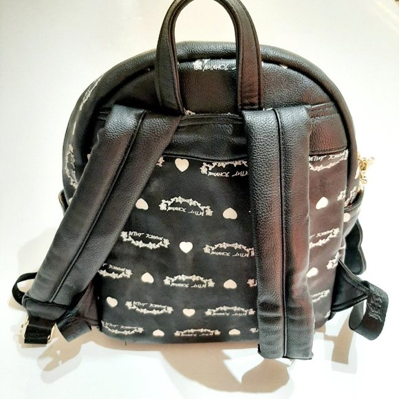 BETSEY JOHNSON Black White & Gold Large Heart Charm Backpack  display picture 3
